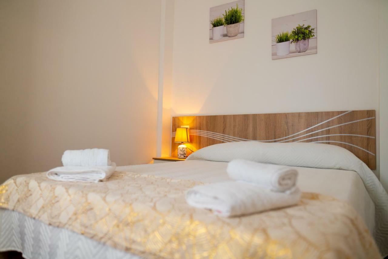 Apartamentos Enteros O Lagar เมลิเด ภายนอก รูปภาพ